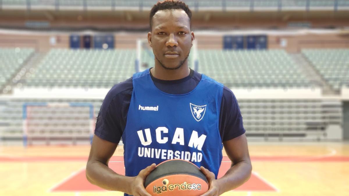 Jordan Sakho ya entrena con el UCAM Murcia CB en el Palacio de los Deportes