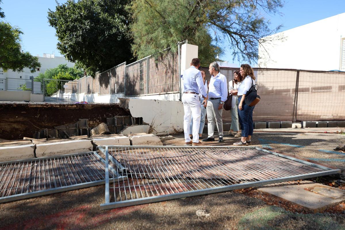 Visita en el CEIP Can Misses para analizar los daños en el centro educativo.