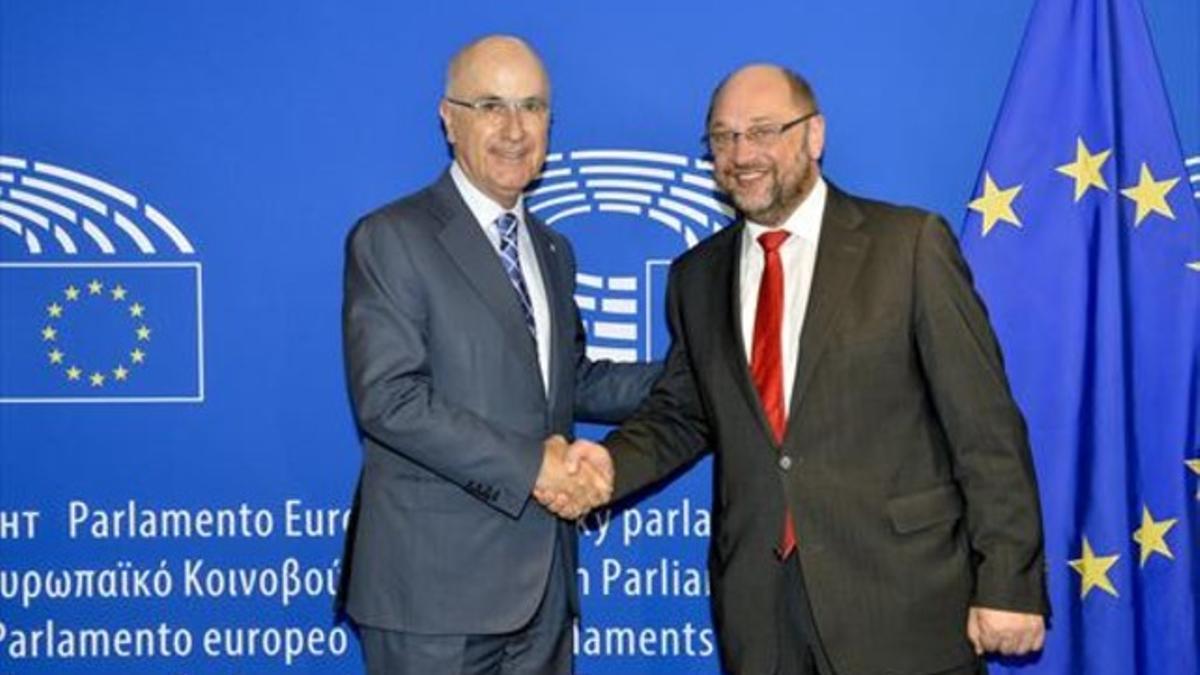 Josep Antoni Duran Lleida junto al presidente del Parlamento Europeo, Martin Schulz, ayer en Estrasburgo.