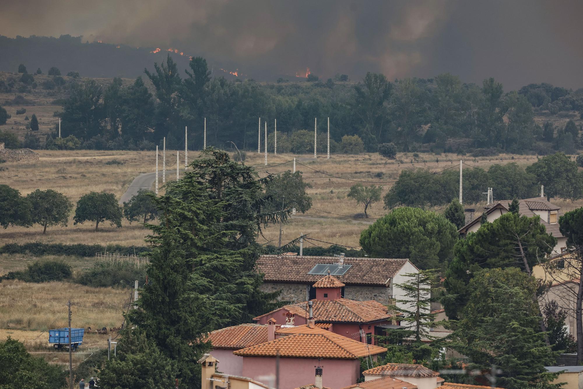 La lluvia reduce la llama del incendio de Bejís hasta casi desaparecer