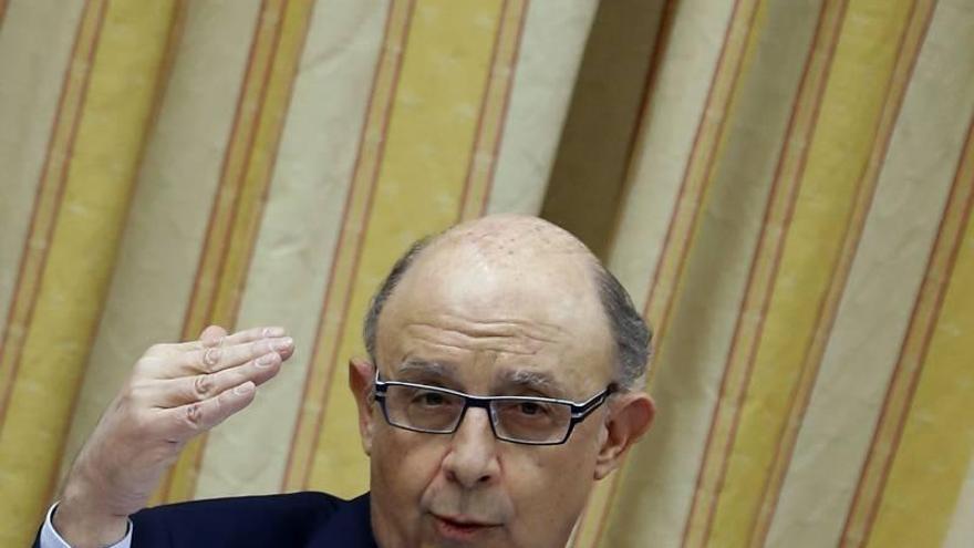 Montoro da 15 días a la Comunitat para que limite gasto y remita un plan financiero