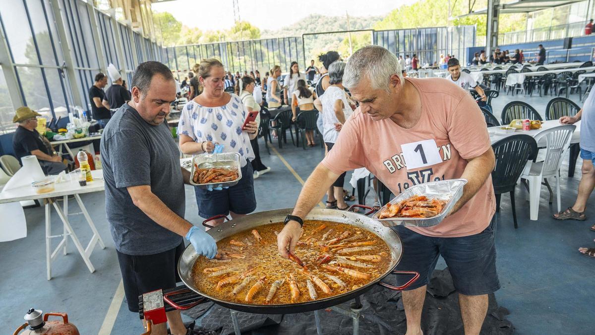 El concurs d'arrossos era una de les novetats i va reunir 15 colles i 200 participants