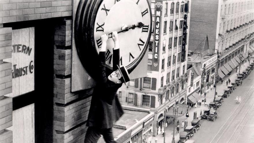 La música de Dr. Truna rompe el silencio de Harold Lloyd en el Carme