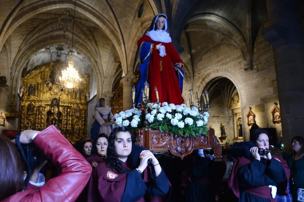 Procesión del Santo Entierro en Cangas