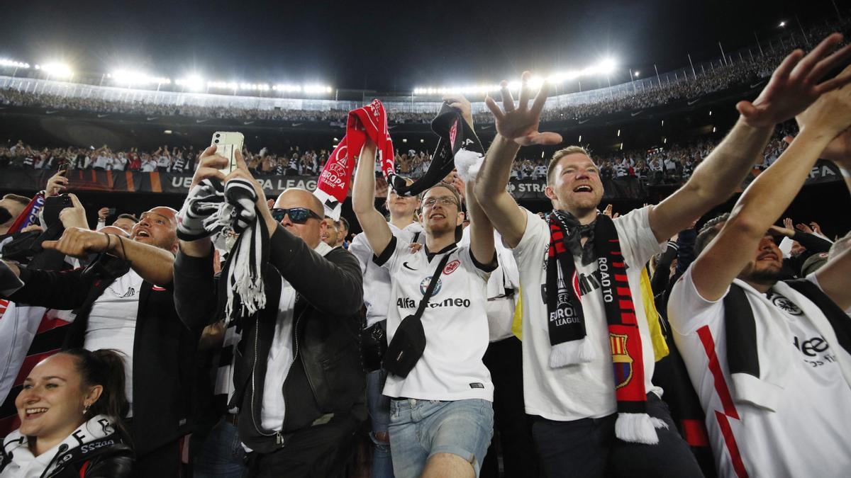 Europa League - Quarter Final - Second Leg - FC Barcelona v Eintracht Frankfurt