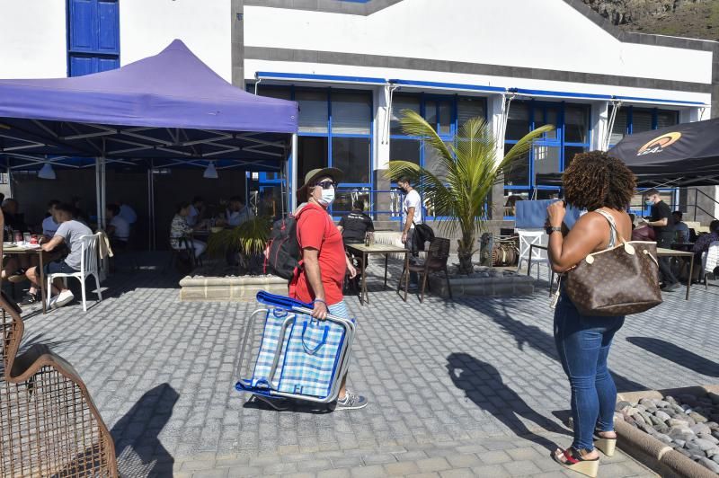 Ambiente en las terrazas en Agaete