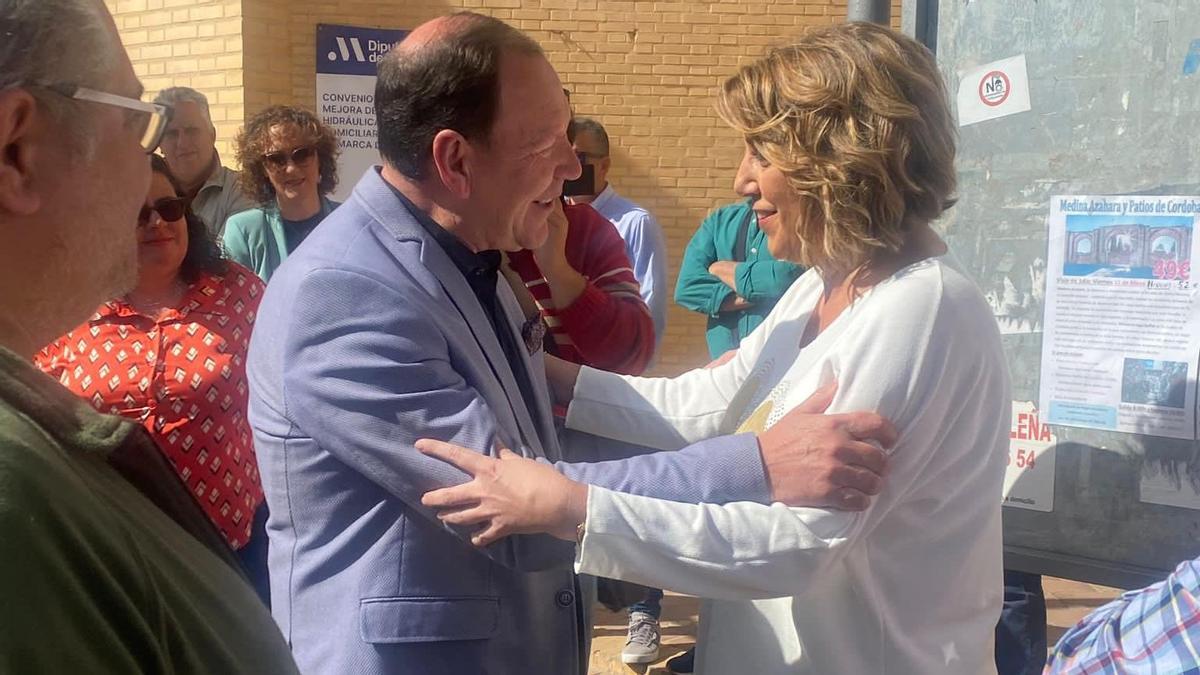 Susana Díaz, el pasado domingo con el alcalde de Humilladero.