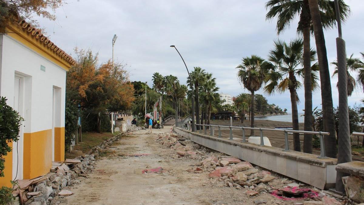 Estepona inicia la última fase de reforma del paseo marítimo.