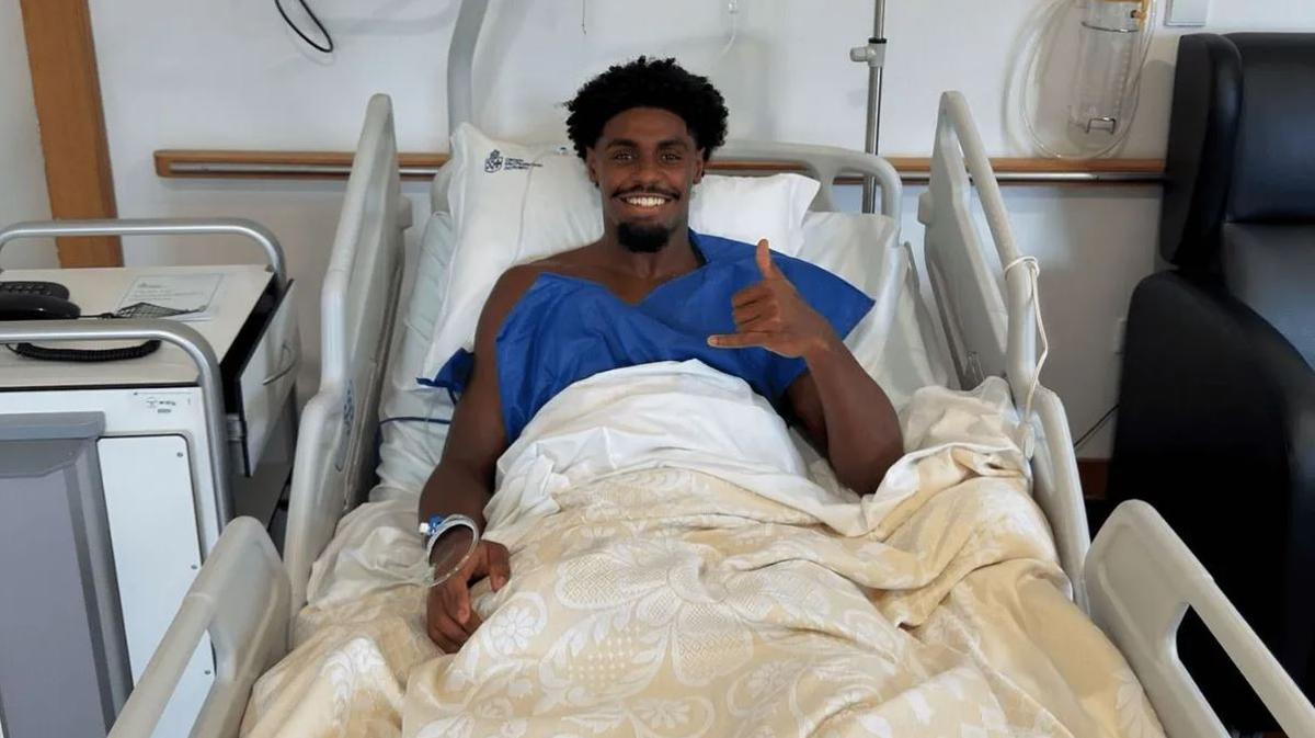 Thierry Rendall tras ser intervenido de una lesión