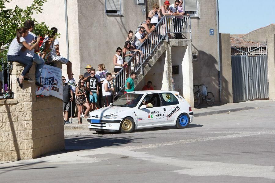 Slalom de coches en Benegiles