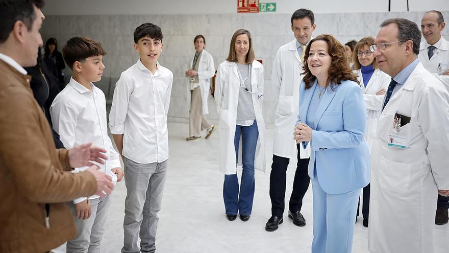 Un equipo médico de Madrid realiza una intervención pediátrica pionera a un joven de Altea