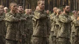 Ucrania estudia reclutar hasta 20.000 presos para reforzar a su Ejército