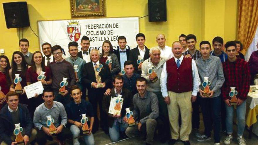 Tres ciclistas de Zamora, premiados por la Territorial