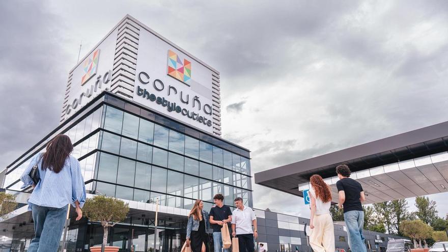 Tres días de descuentos extra en Coruña The Style Outlets: fechas, marcas participantes y cómo ganar un Fiat 500