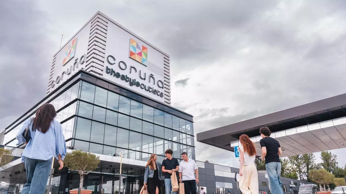 Tres días de descuentos extra en Coruña The Style Outlets: fechas, marcas participantes y cómo ganar un Fiat 500