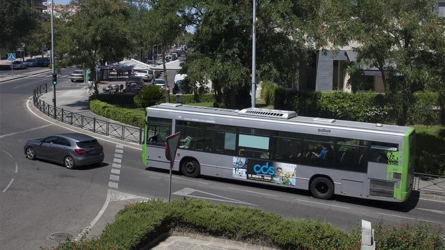 La línea de bus al hospital de Cáceres comienza funcionar el día 30