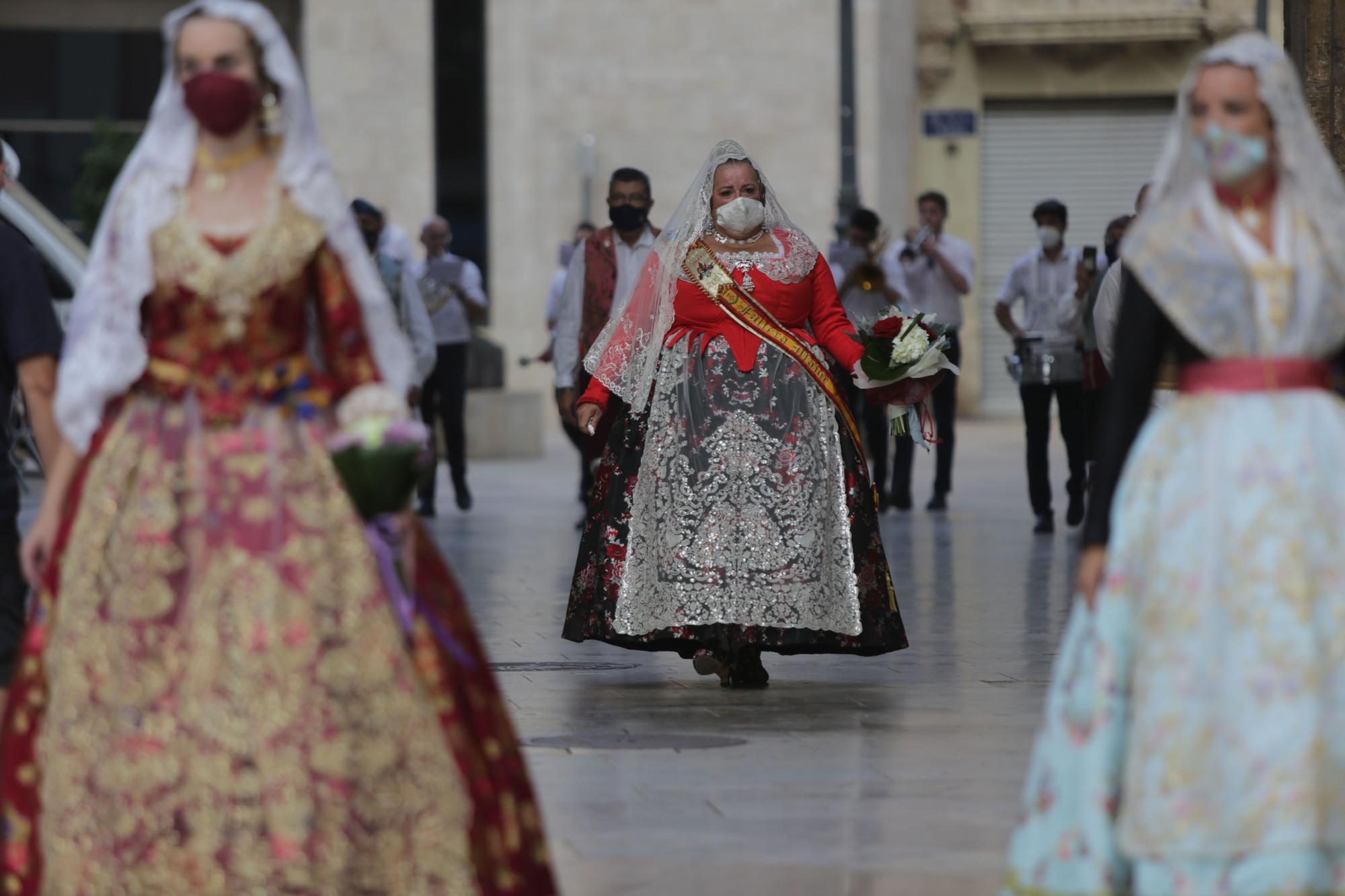 Búscate en el segundo día de Ofrenda por la calle de la Mar (entre las 19.00 y las 20.00 horas)