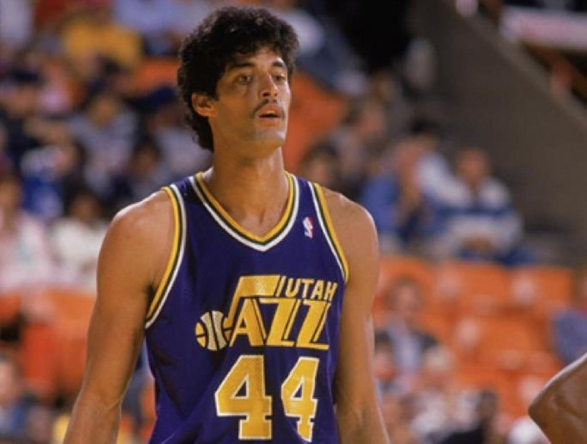 Piculín Ortiz, con la equipación de Utah Jazz durante su etapa en la NBA.