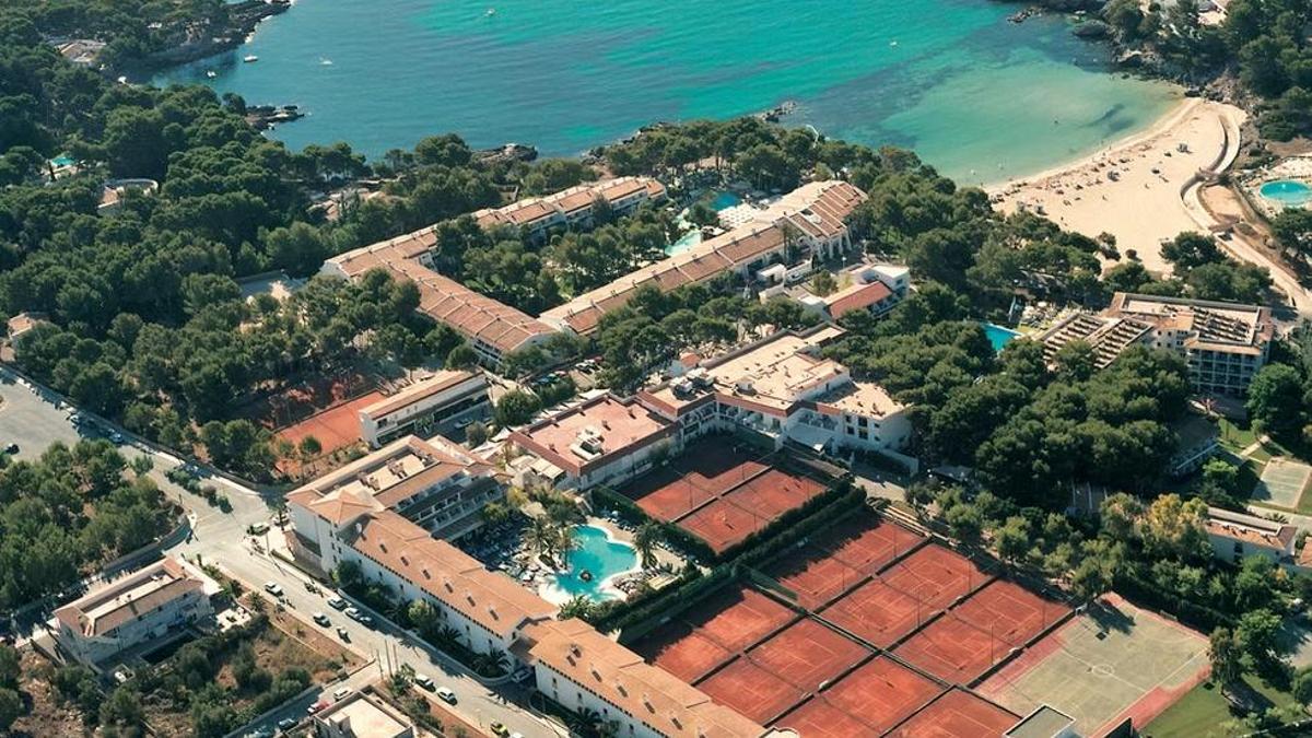 Vista aérea del Fergus Club Font de Sa Cala Beach, en Capdepera.