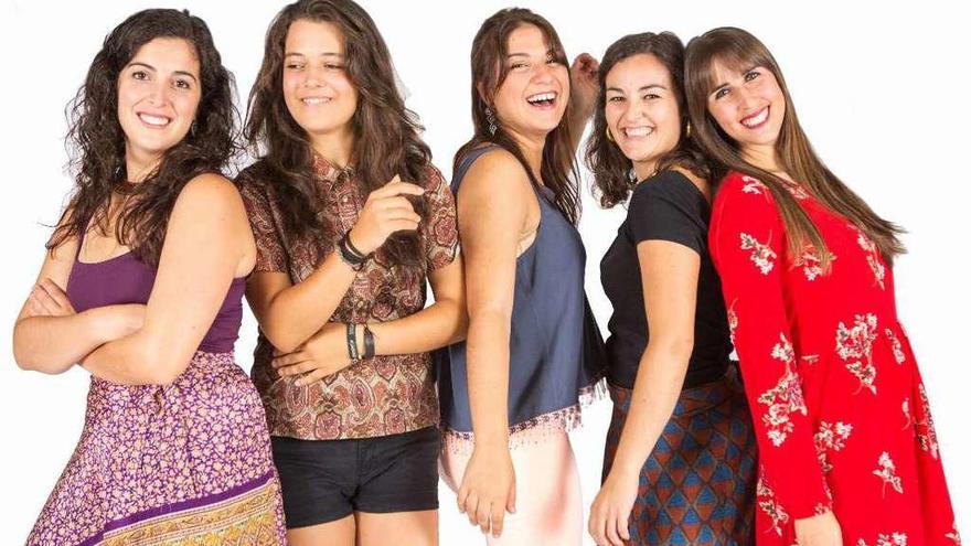 Las cinco jóvenes integrantes de A Banda da Loba.