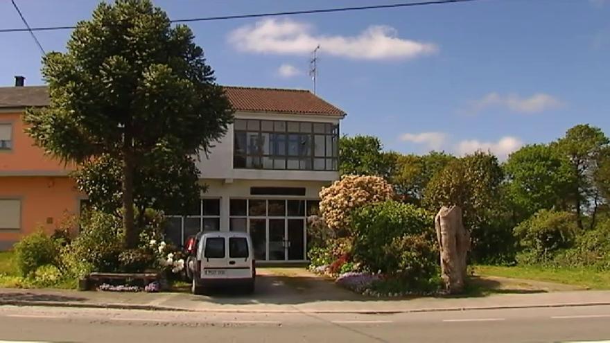 Familiares de la niña asesinada en Muimenta increpan a la madre en el arranque del juicio