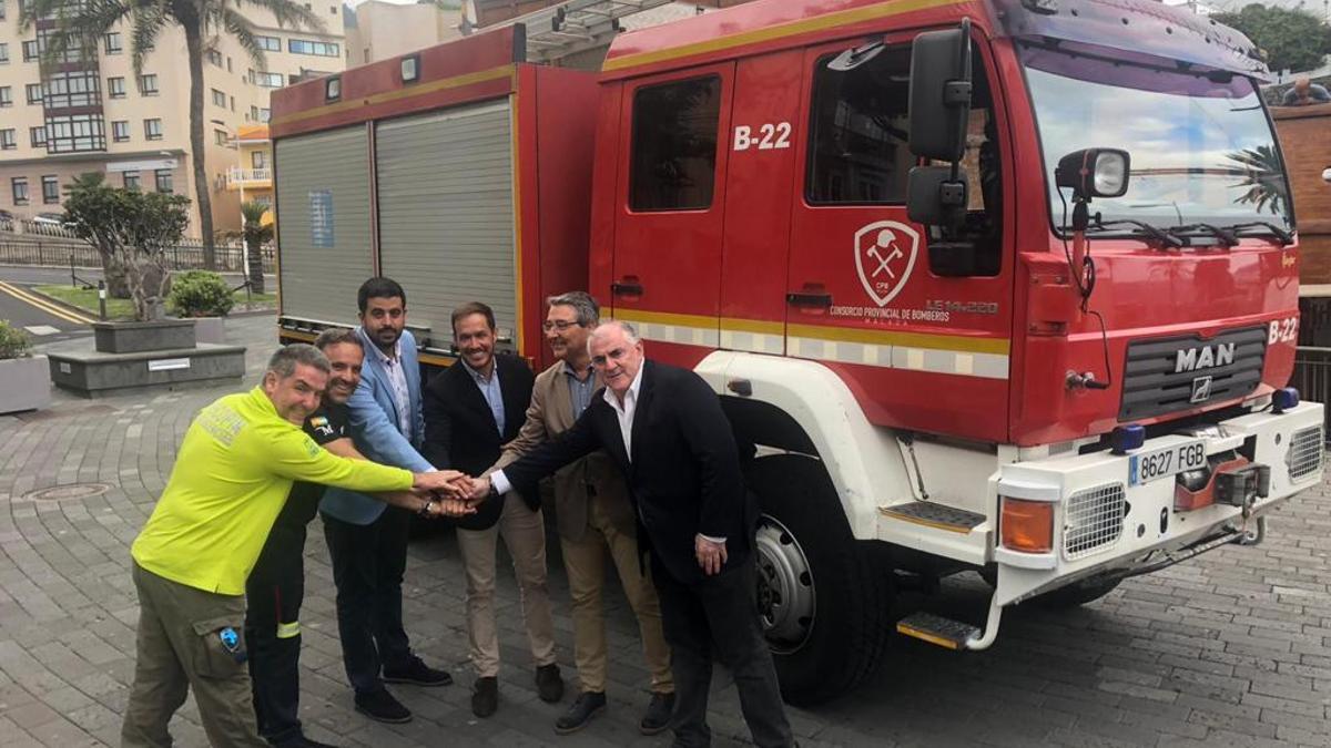 El camión de bomberos del CPB, en Santa Cruz de la Palma.