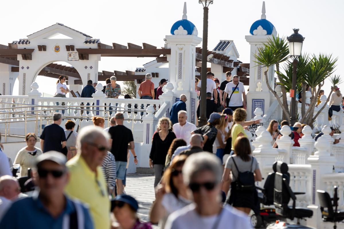 El Castell de Benidorm, lleno de turistas, este jueves.