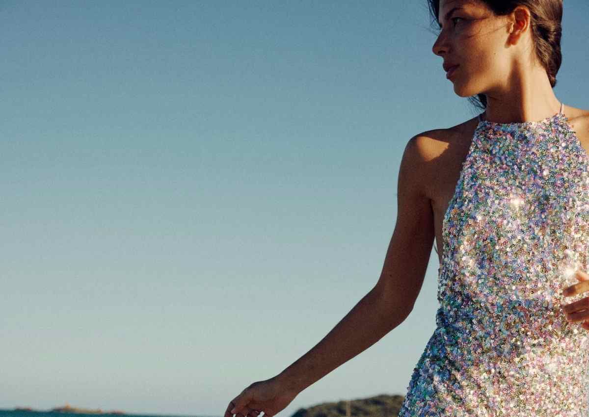 Zara | Los vestidos metalizados más bonitos de Zara que te convertirán en  la invitada perfecta