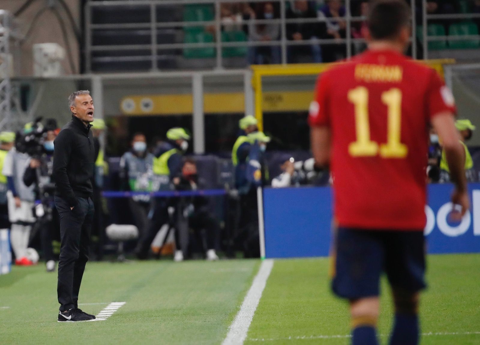 Luis Enrique da instrucciones ante Francia.