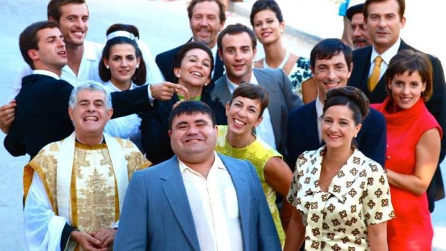 El elenco actoral de la serie valenciana.