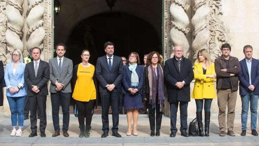 Alicante recuerda en silencio a las víctimas del 11-M