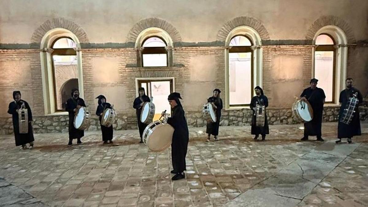 Los nueve tamboristas que representarán a Mula.