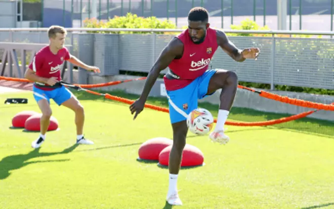 Entreno con estreno del pasado futuro del Barça