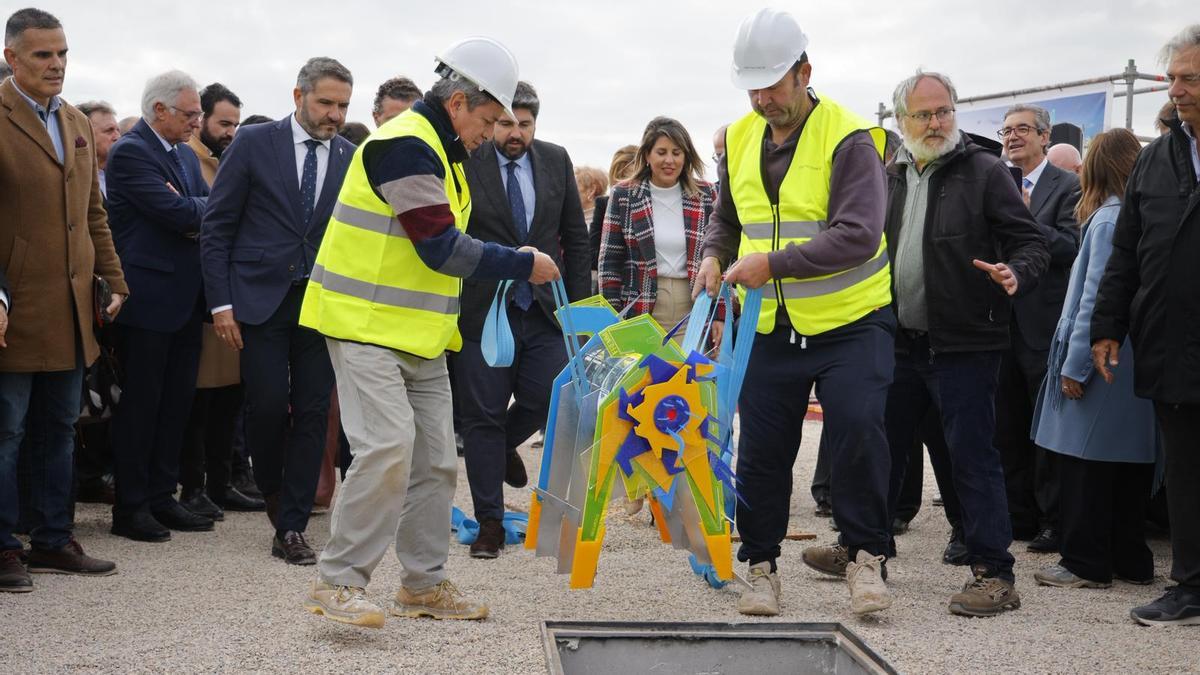 Colocación de la primera piedra del Centro de Capacitación Industrial, Naval, Náutico y de Transformación Tecnológica de la Comarca del Campo de Cartagena y Mar Menor