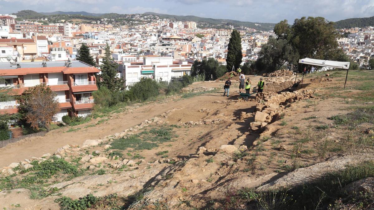 Les excavacions del jaciment romà dels Padrets de Blanes daten la fundació als anys 80 aC