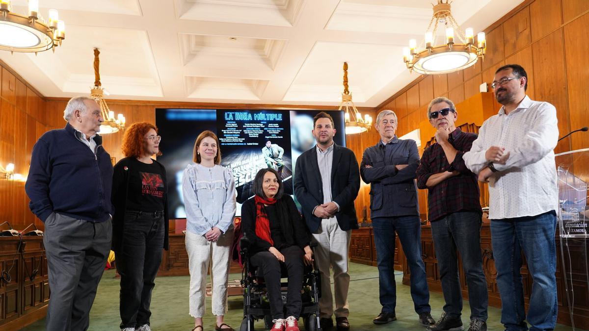 Participantes en la presentación en el concierto escénico.
