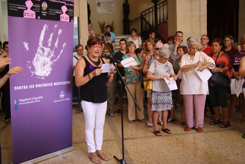 Acto contra la violencia de género en Alcoy