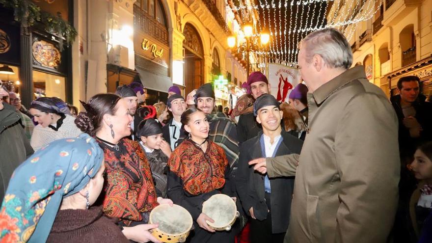 La Navidad ya ha llegado a Zaragoza con el encendido de luces