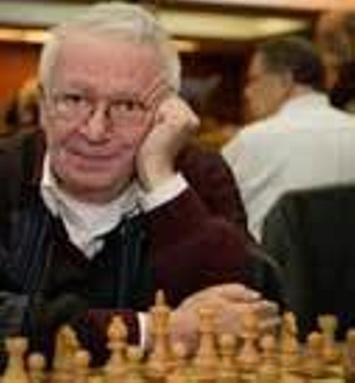 Pando conquista el corazón del ajedrez