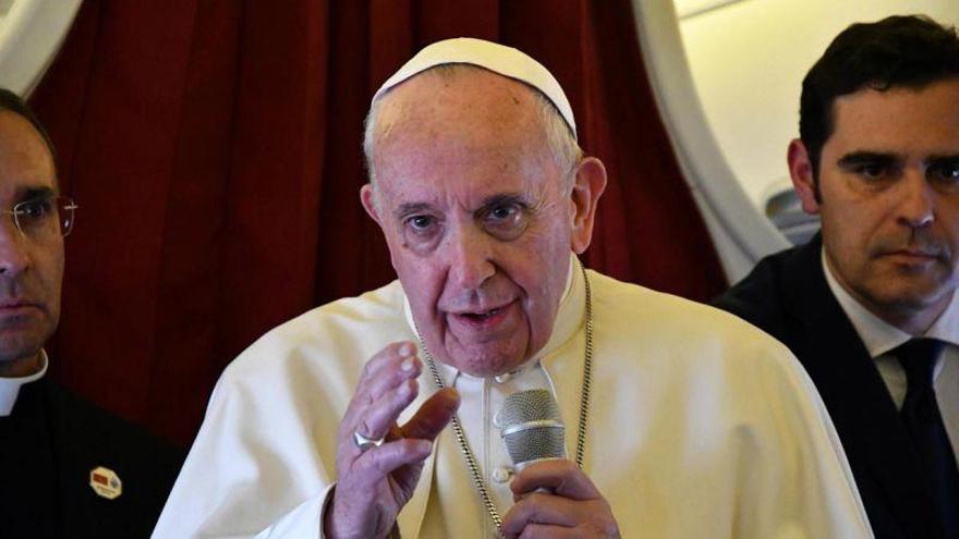 El Papa: &quot;Una sociedad no puede sonreír al futuro con los muertos escondidos&quot;