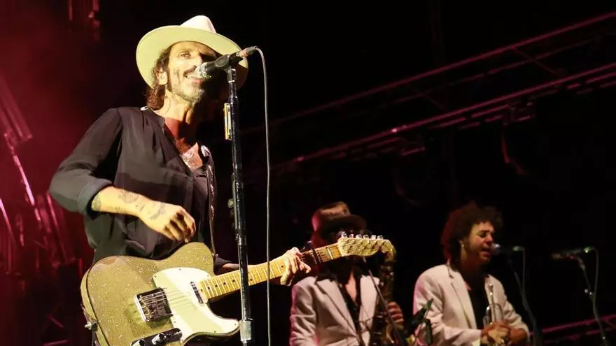 'La llamada' exitosa de Leiva enciende el puerto de Vigo en una noche de lleno absoluto