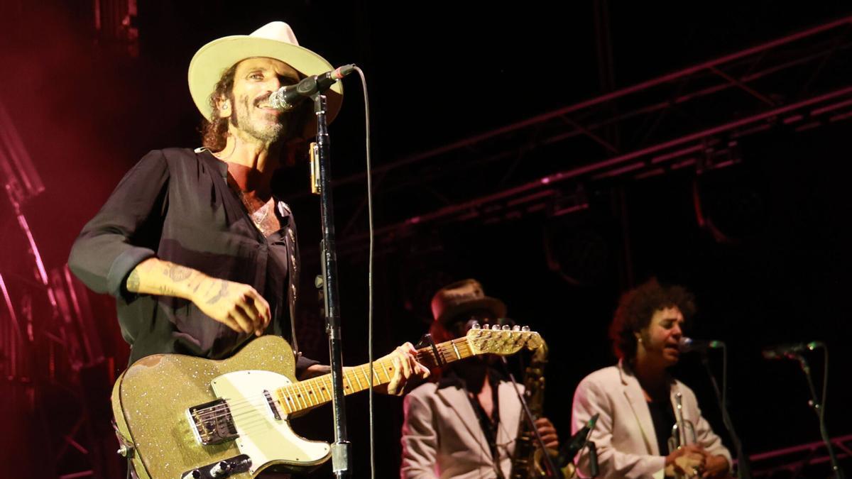 'La llamada' exitosa de Leiva enciende el puerto de Vigo en una noche de lleno absoluto