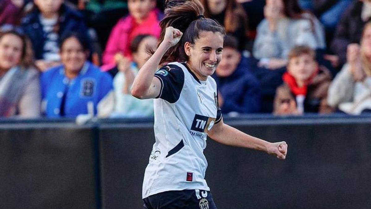 Aida Esteve celebra su gol contra el Madrid CFF