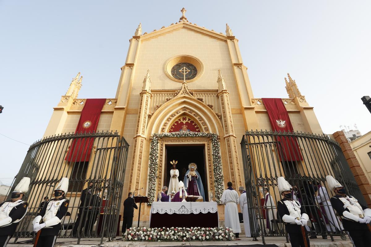 La Misa del Alba del Cautivo en la plaza de San Pablo