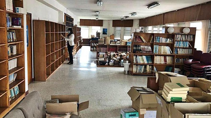 La biblioteca de Forcarei lleva dos décadas sin abrir regularmente.