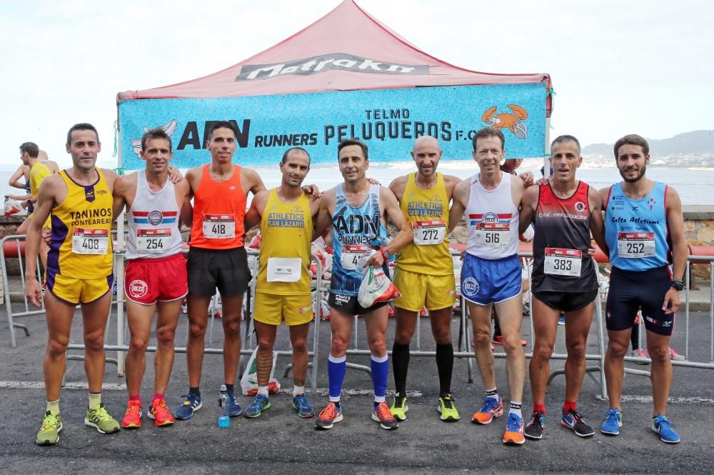 Casi medio millas de corredores completaron los diez kilómetros de la carrera de las Xornadas Marisqueiras do Berbés.