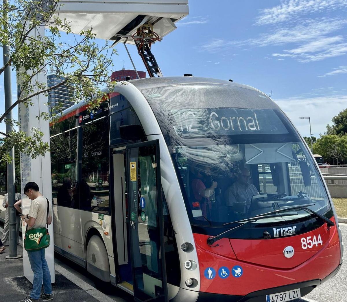 TMB tancarà el 2024 amb tres línies de bus 100% elèctriques