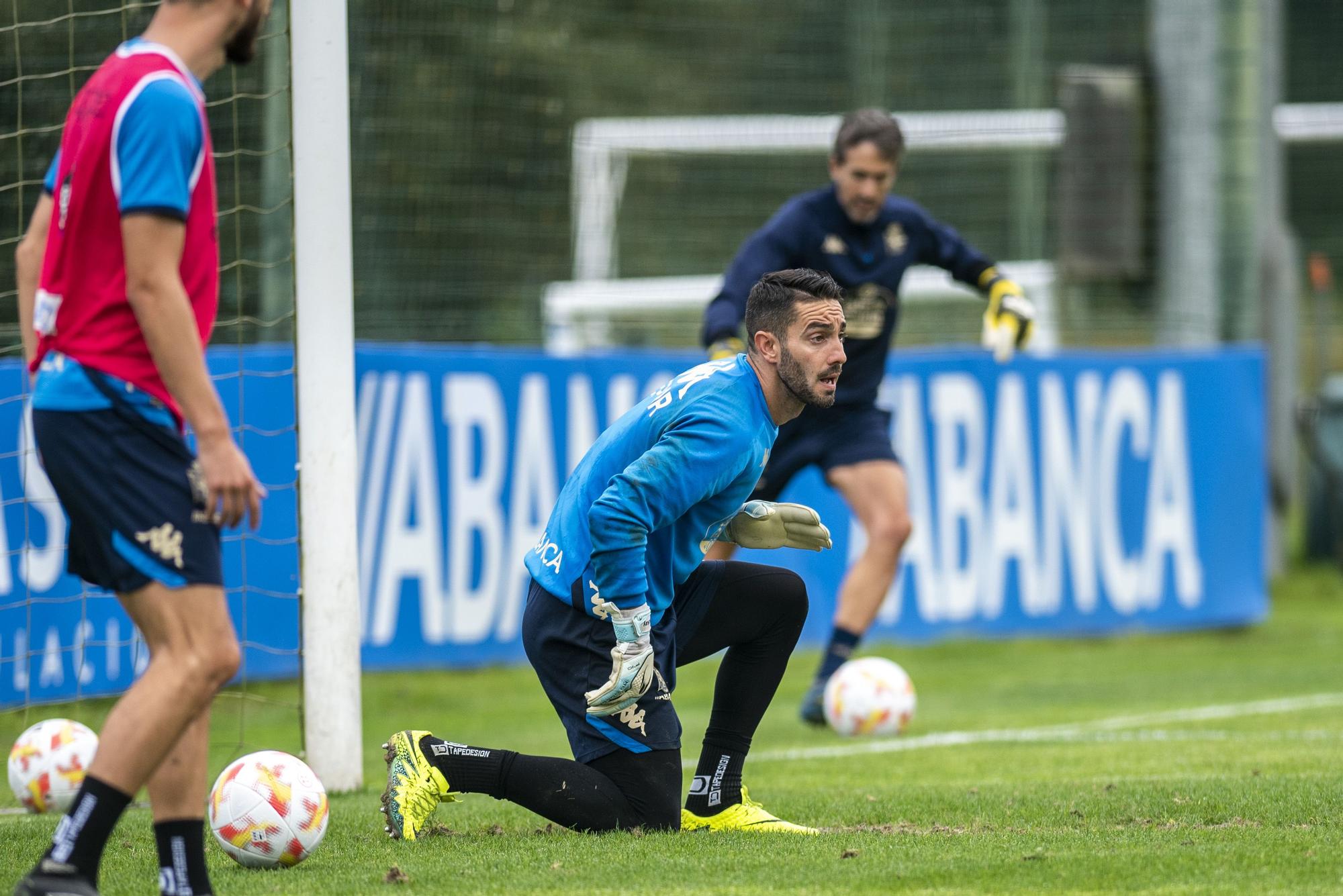 Primer entrenamiento del Dépor con Óscar Cano en Abegondo