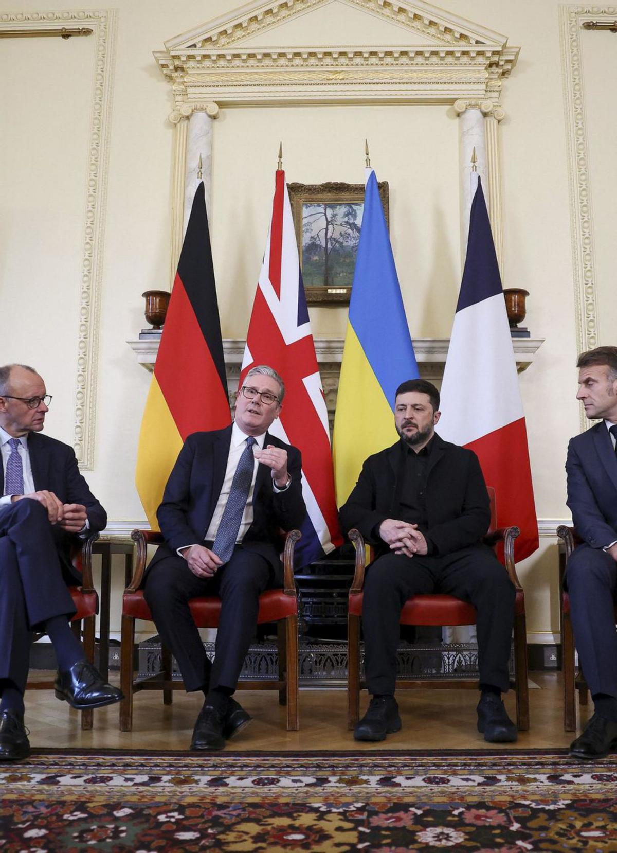 Starmer, Merz i Macron recolzen Zelenski davant la pressió de Trump