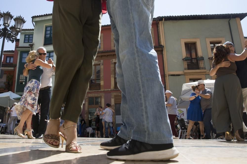 Tango en la plaza de Trascorrales